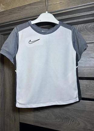 Футболка для хлопчика nike