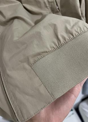 Чоловічий бомбер mango бежевий розмір xxl на замку 10