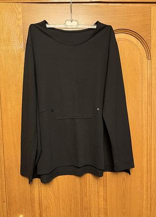 Светр жіночий чорний трикотаж