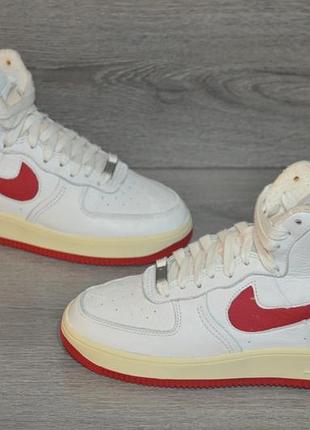 Продам кросівки шкіряні фірма nike air force 1 .