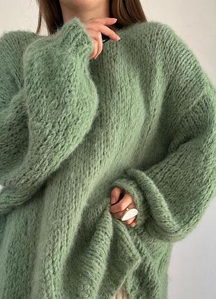 Базовий светр оверсайз з м’якої вовни