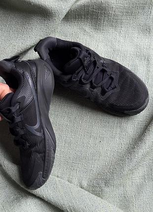 Кросівки nike оригинал р.31,5 4