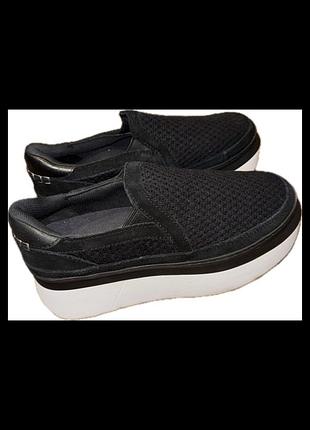 Жіночі сліпони ugg taelan slip on sneaker у чорному кольорі.розмір:40