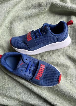 Кпосівки puma оригинал р.33