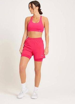 Спортивная одежда, комплект из коллекции essentials от myprotein шорты и топ essentials training «2 в 1»