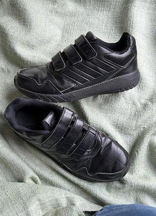 Кросівки adidas оригинал р.36