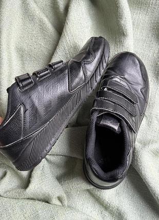 Кросівки adidas оригинал р.36 7