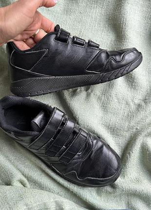 Кросівки adidas оригинал р.36 8