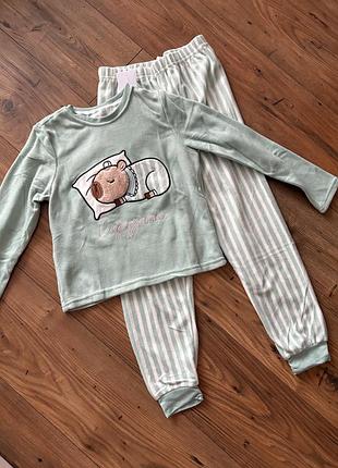 Піжама тепла флісова primark капібара для дівчинки на дівчинку 7 8 9 10 11 років 128 134 140 146 розмір пижама теплая флисовая с капибарой капибара