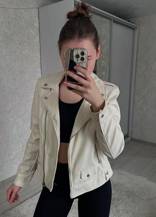 Куртка жіноча косуха молочна