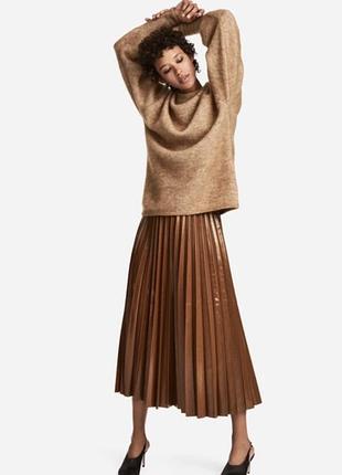 Спідниця міді плісе з глянцевої еко шкіри від «h&m» (без оригінальної етикетки, нова, сток)