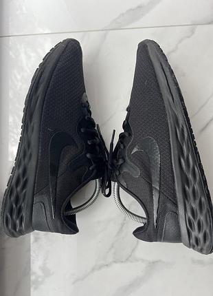 Кросівки nike revolution 5
