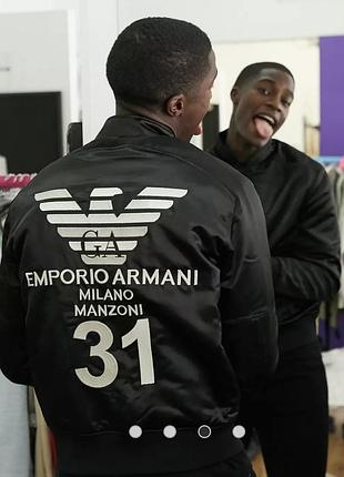 Куртка бомбер emporio armani 48 размер s/m оригинал большое лого