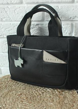Симпатюльна сумочка в руку radley. натуральна шкіра і текстиль.