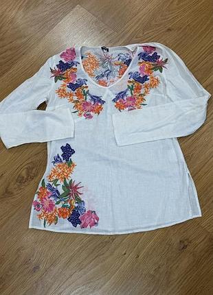 Блуза жіноча versace jeans couture з квітковою вишивкою, біла