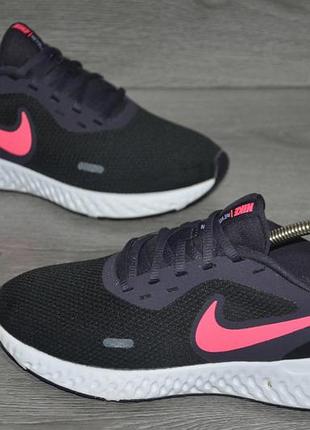 Продам кроссовки фирма nike revolution 5.