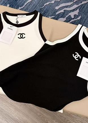 Майка жіноча chanel чорна та біла з логотипом