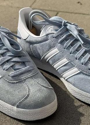 Кросівки жіночі adidas gazelle блакитні, розмір 39 1/3, замша