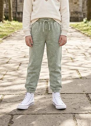Спортивні штани від zara в новому стані, розмір 148, весняно-літнього сезону, трьохнитка
