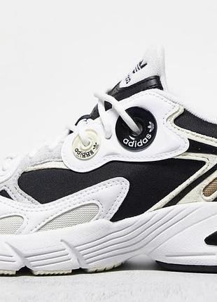 Кросівки жіночі adidas astir w white/black gy9549