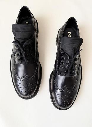 Prada нові архівні броги made in england
