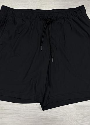 Чоловічі шорти adidas чорні розмір l