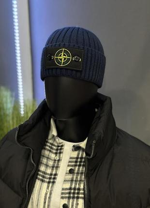 Шапка с патчем stone island синяя