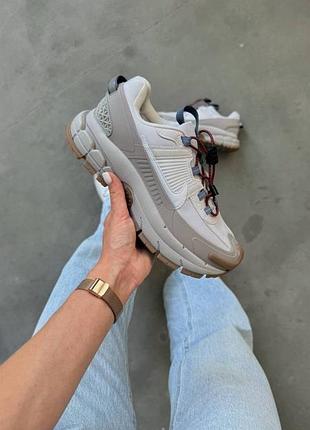 Nike zoom vomero 5 roam premium 4