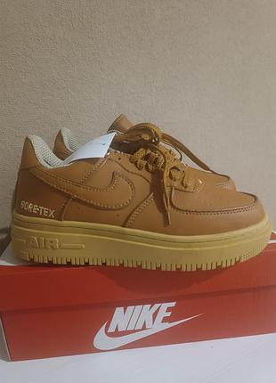 Кросівки чоловічі nike air force 1 gore-tex коричневі