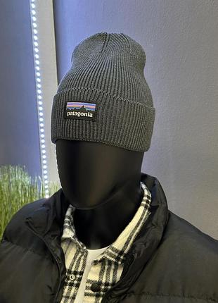 Шапка patagonia сіра