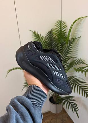 Чоловічі кросівки adidas yeezy boost 700 v3 black