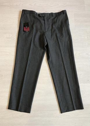 Прямі класичні брюки зі стрілками m&s,40/31