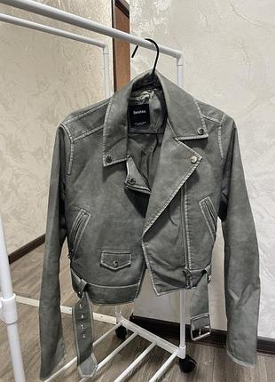 Куртка жіноча bershka косуха сіра