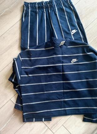 Спортивний костюм жіночий nike s m
