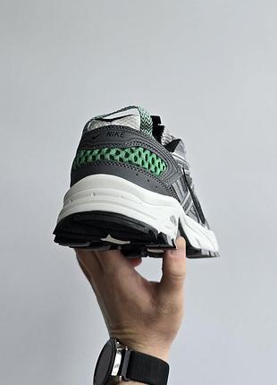 Кросівки nike v2k run сірі 6