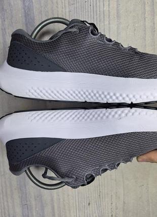 Кроссовки under armour charged 4