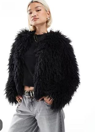 Коротка шуба/ куртка у стилі "під ламу" від "zara basic"