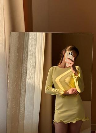 Мінісукня у трендовому відтінку