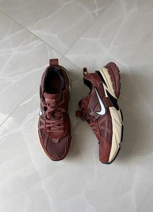 Кросівки жіночі nike v2k run «red sepia / dark pony»