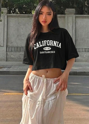 Кроп-футболка чорна 🌴 з принтом california 🇺🇸 san francisco est 1997 🖤 кроп топ укорочена