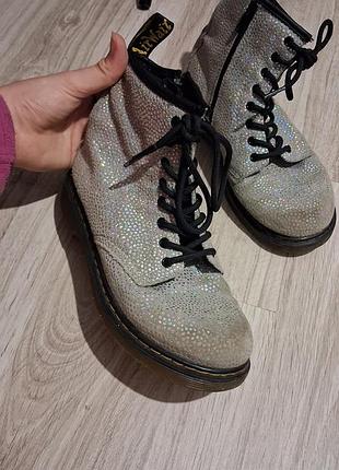 Черевики dr. martens сріблясті
