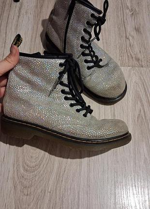 Черевики dr. martens сріблясті 3