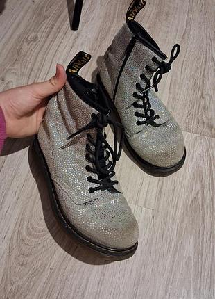 Черевики dr. martens сріблясті 5