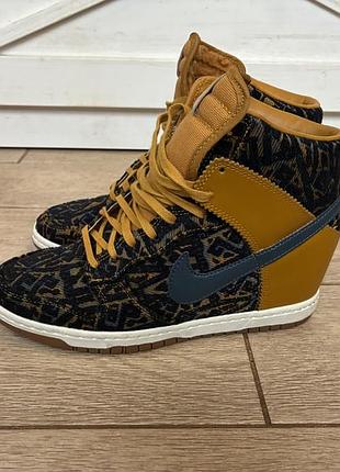 Жіночі кросівки снікерси nike на шнурках з прихованим каблуком, розмір 39-40