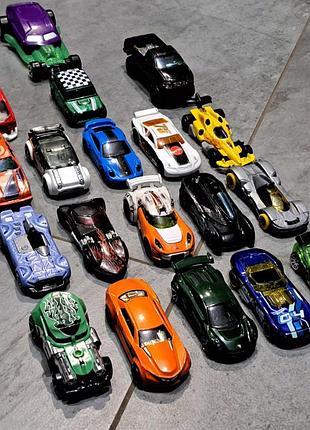 Лот машинок hot wheels (mattel) — 19 шт.
