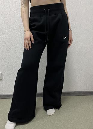 Жіночі споритки nike кльош (спортивні штани найк широкі)