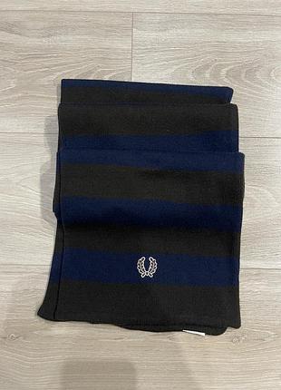 Оригінальний шарф fred perry у смужку коричневий у синю смужку