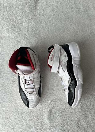 Кросівки фірми jordan 29,5 розміру за устілкою 19,5 см.