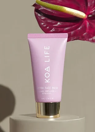 Нова очисна маска для обличчя фірми koa life detox face mask