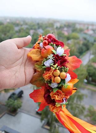 Пышный осенний венчик, праздник осени,